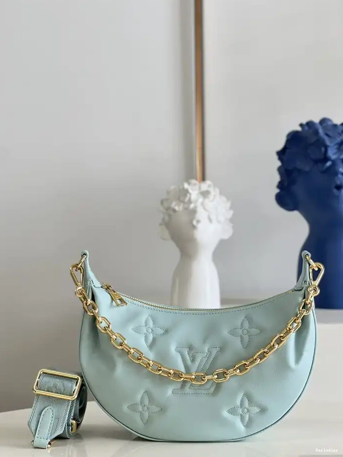 THE OVER MOON LOUIS VUITTON 0508